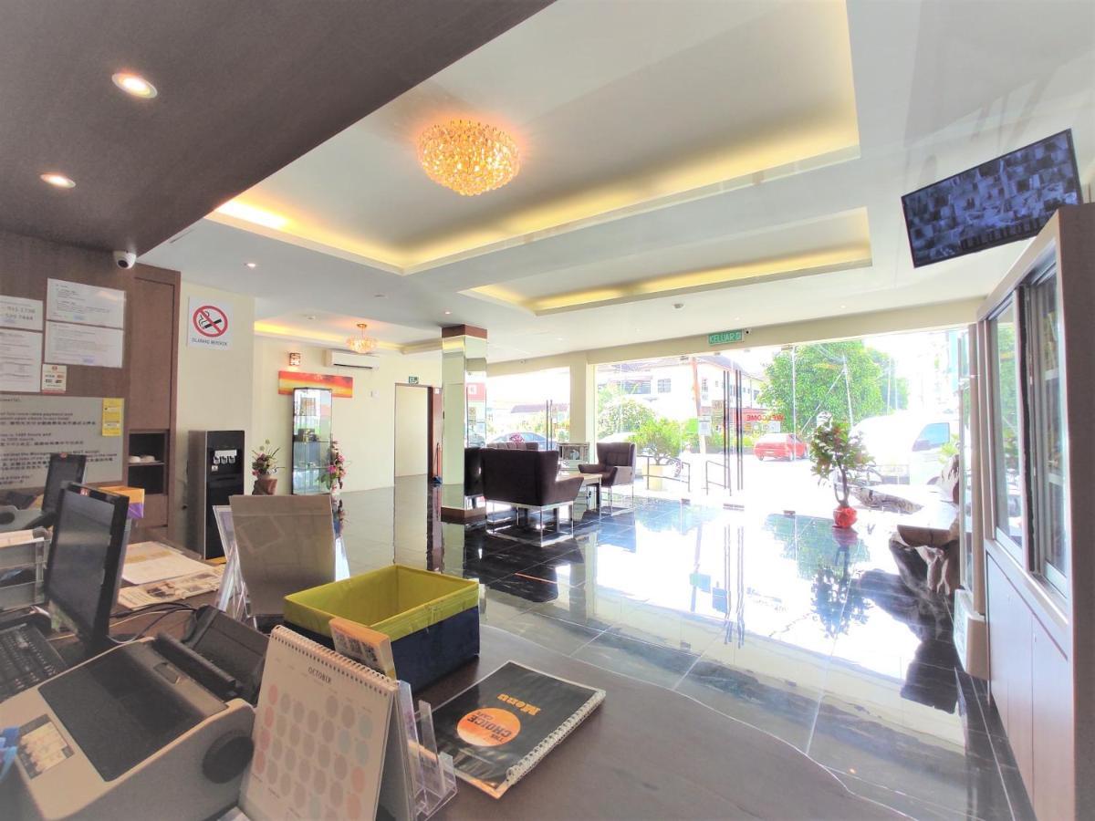 Apple Suites Hotel Sitiawan Exterior photo