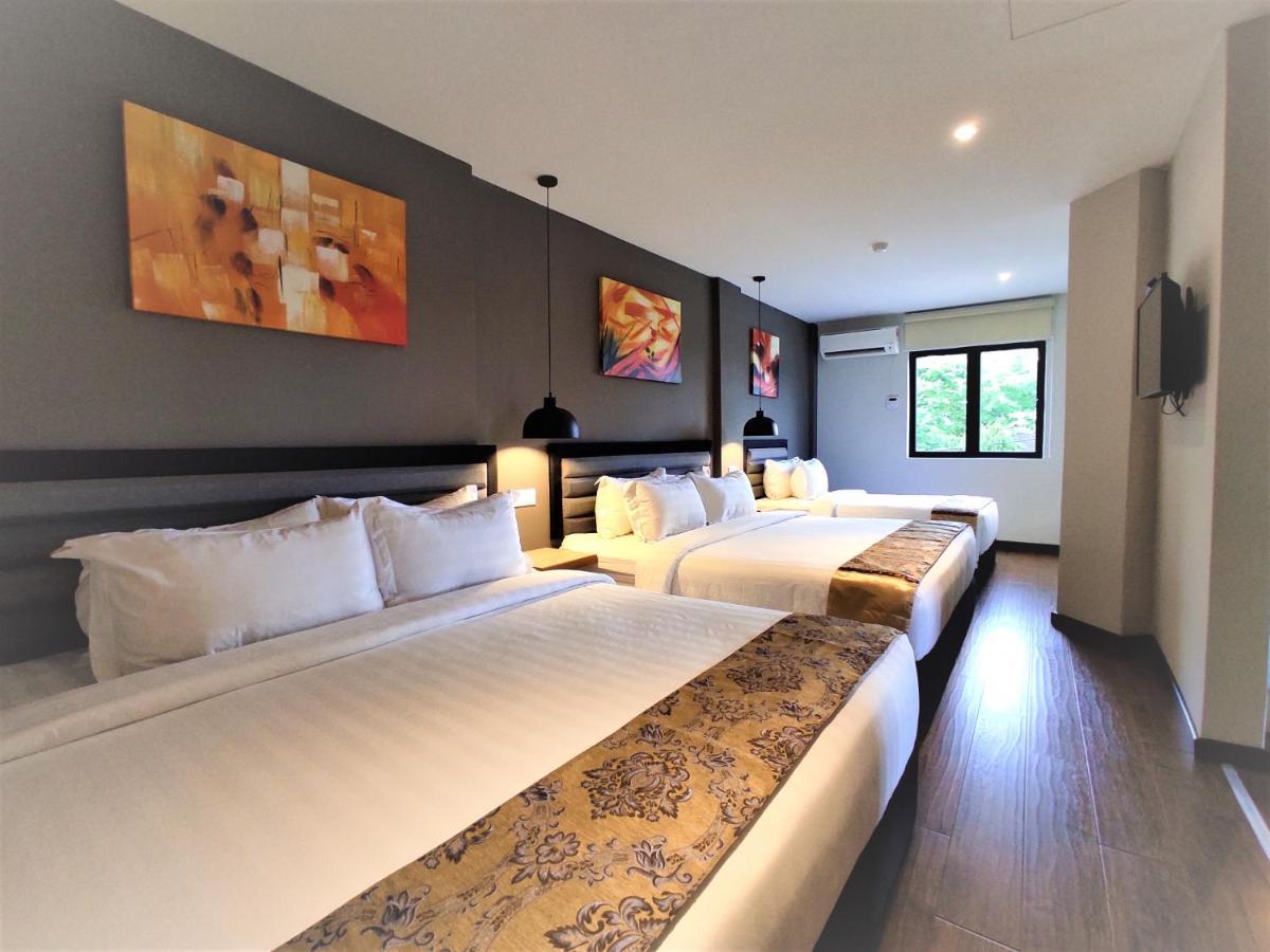 Apple Suites Hotel Sitiawan Exterior photo